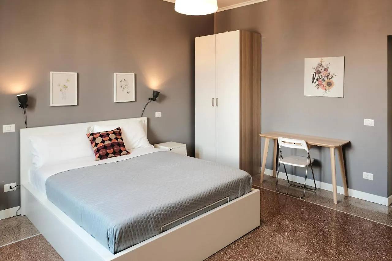 Family Apartment Near Vatican Museum Řím
