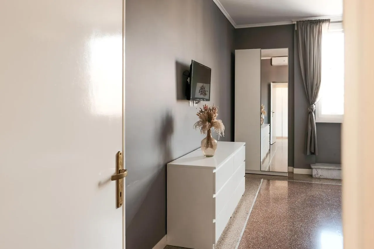 Family Apartment Near Vatican Museum Rome