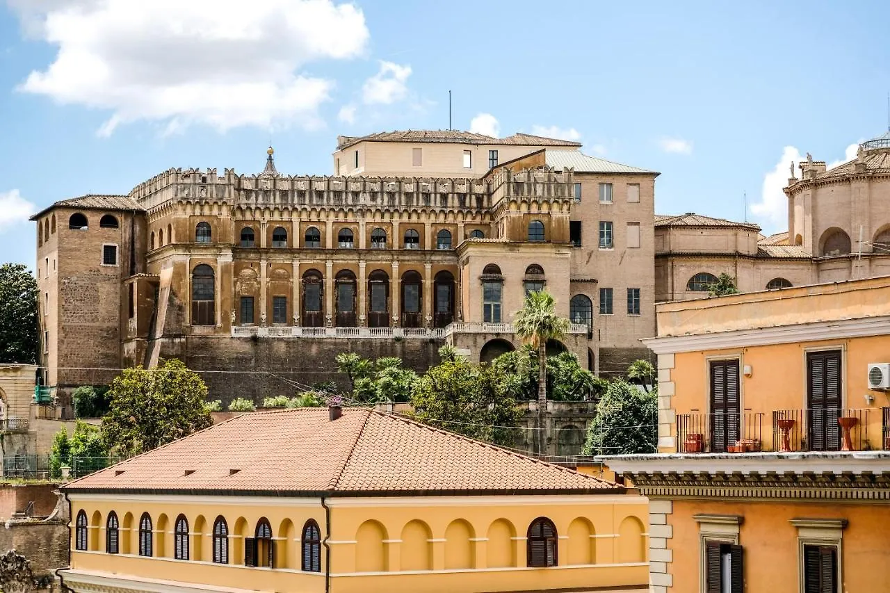 Family Apartment Near Vatican Museum Rome