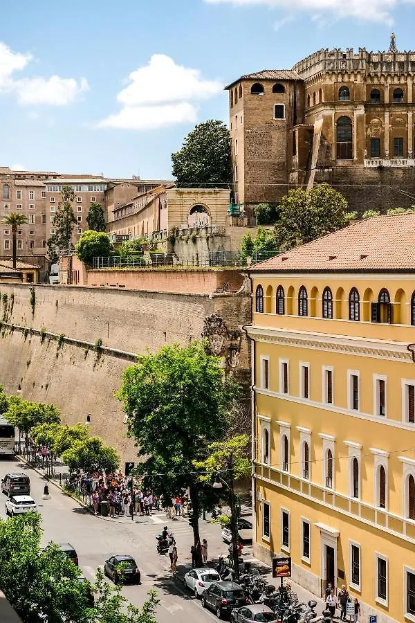 Family Apartment Near Vatican Museum Rome