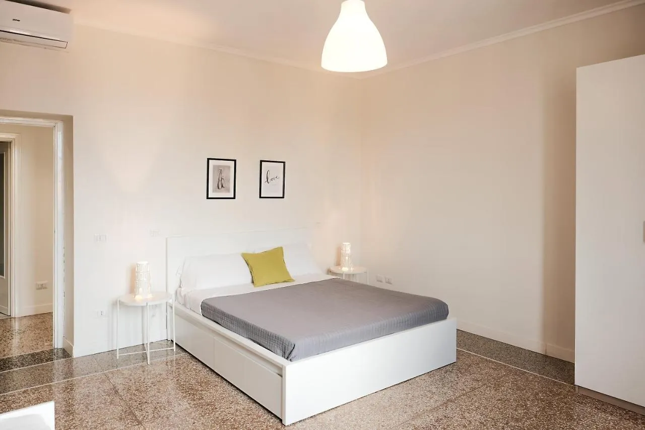Family Apartment Near Vatican Museum Rome